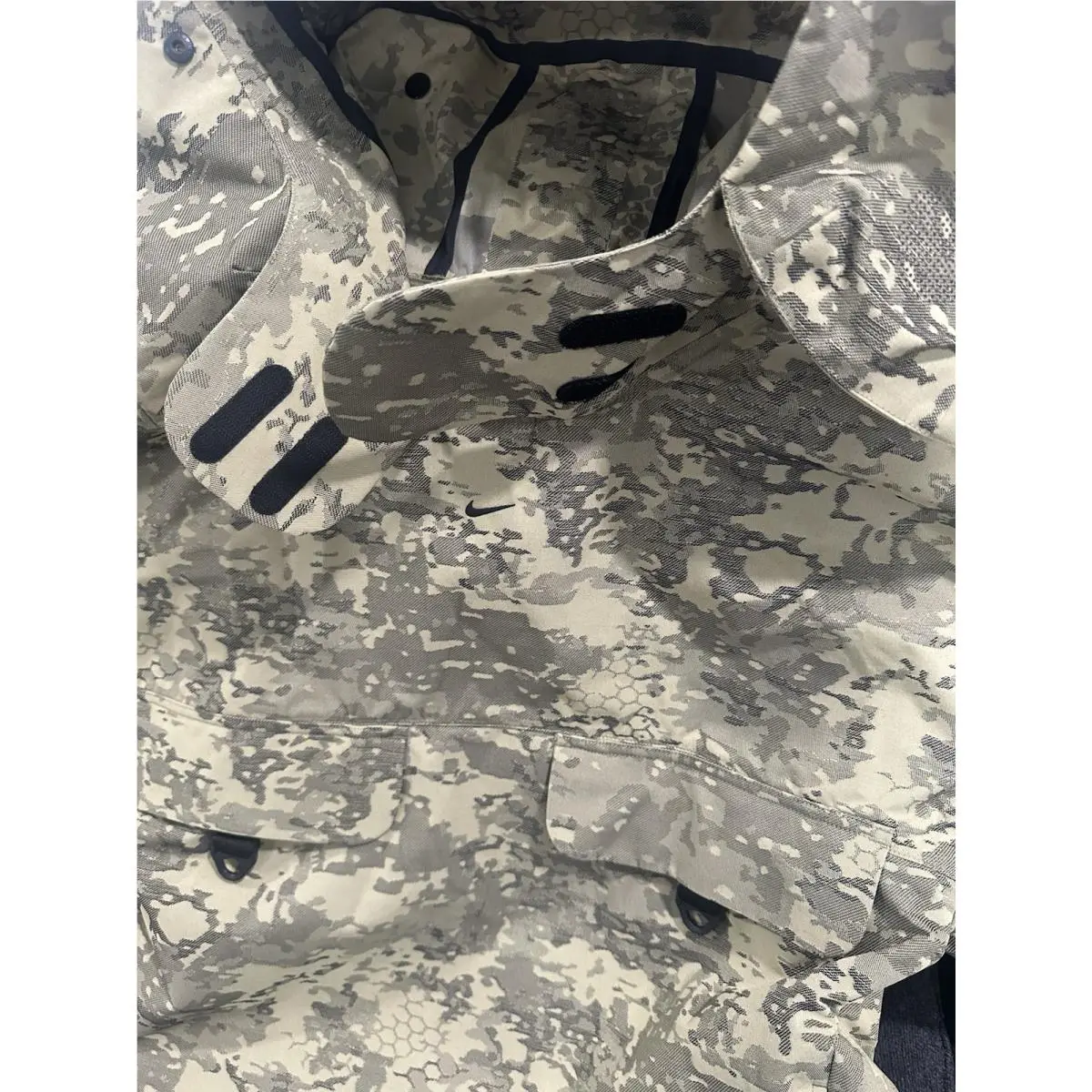 Nike clothing - Nike Tech Woven CORDURA - Tech Woven CORDURA - IF8494276 - Camo 9