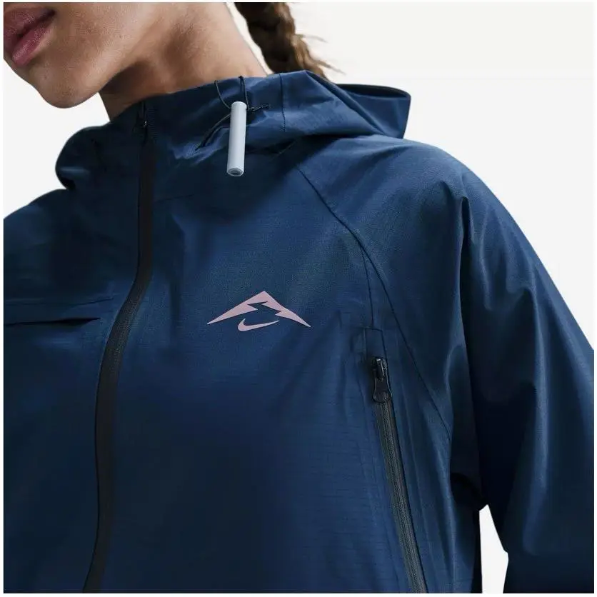 Nike clothing - Green (UPC: 0197600397033) 0