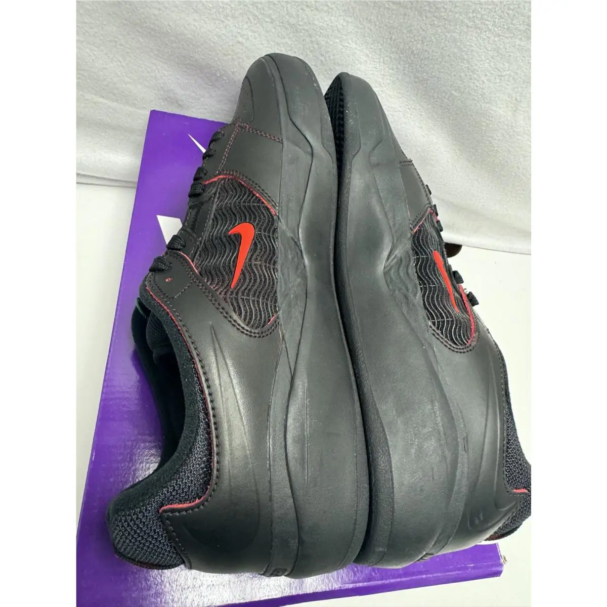 Nike shoes - Nike Ishod Wair Premium SB - DV5473-001 - Black, Manufacturer: Black/Black/Black/University Red 11