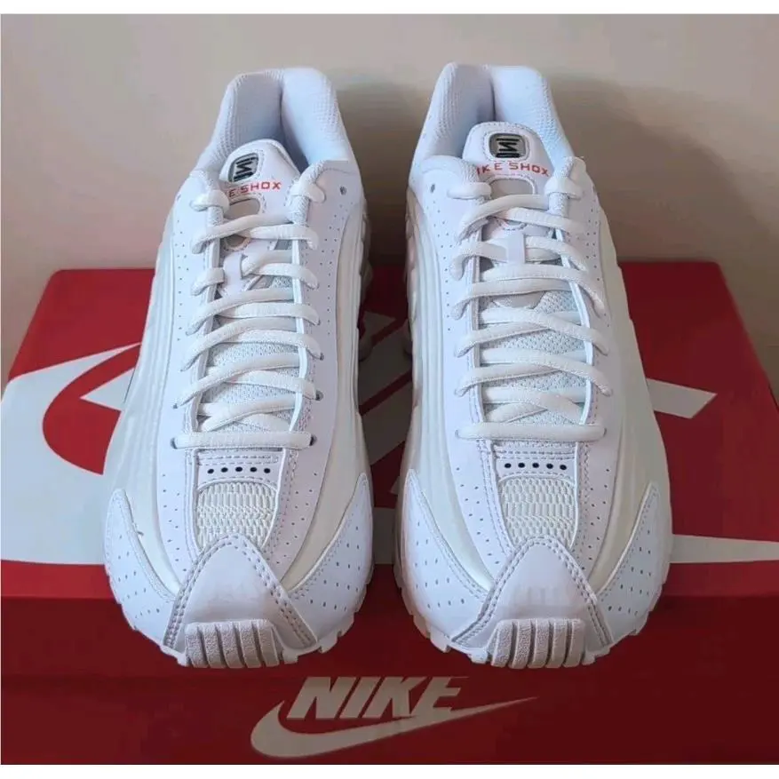 Nike shoes - Nike Shox R4 - Shox - White 1
