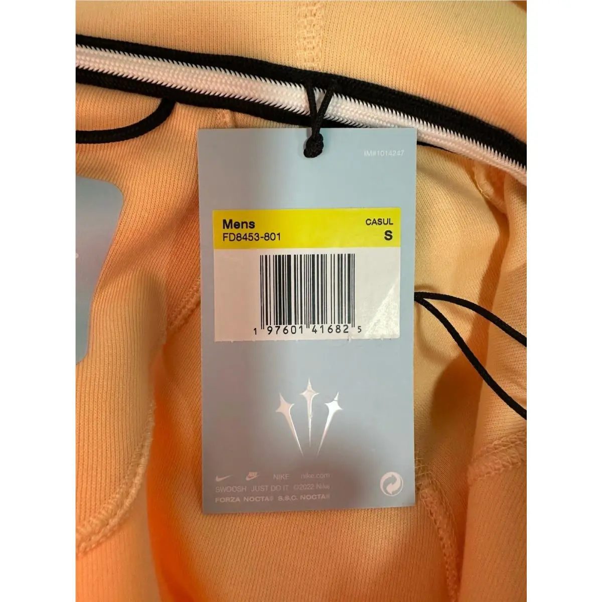 Nike clothing - Ice Peach (UPC: 197601416825) 9
