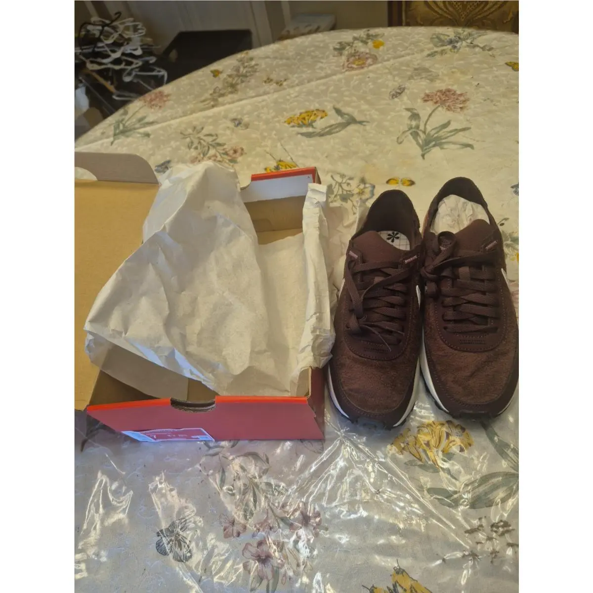 Nike shoes - W NIKE Waffle One SE - DQ5141-600 - Burgundy (UPC: 0196152011084) 0