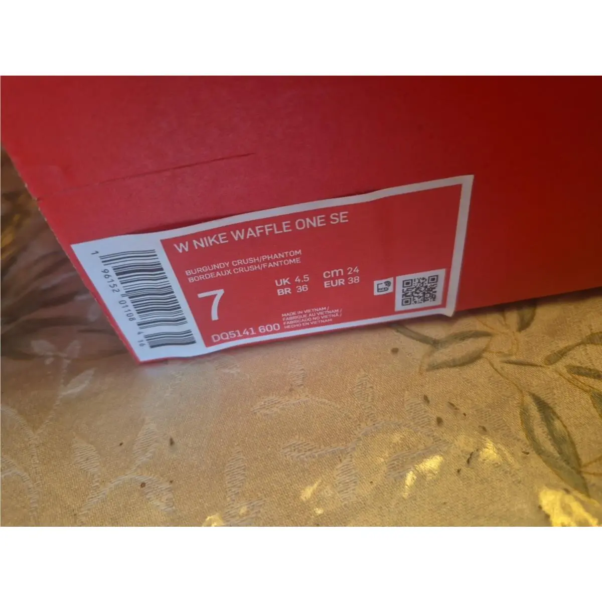 Nike shoes - W NIKE Waffle One SE - DQ5141-600 - Burgundy (UPC: 0196152011084) 1