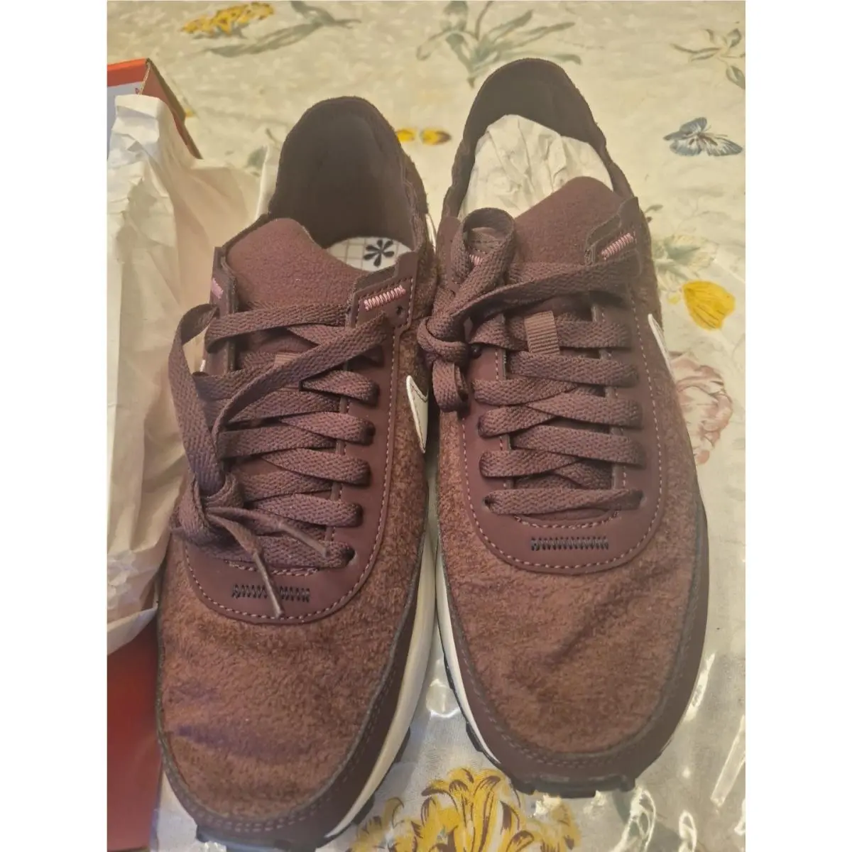 Nike shoes - W NIKE Waffle One SE - DQ5141-600 - Burgundy (UPC: 0196152011084) 2