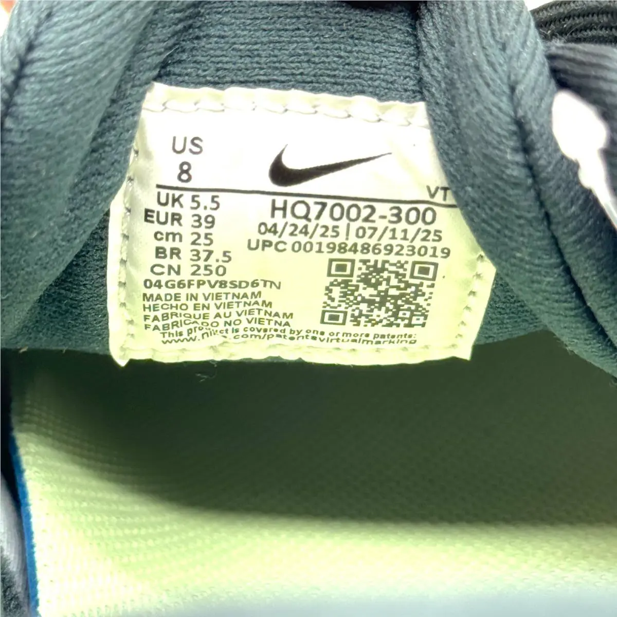 Nike shoes - Nike Vomero 18 - Vomero - HQ7002 300 - Seaweed/LT Liquid Lime (UPC: 198486914017) 4