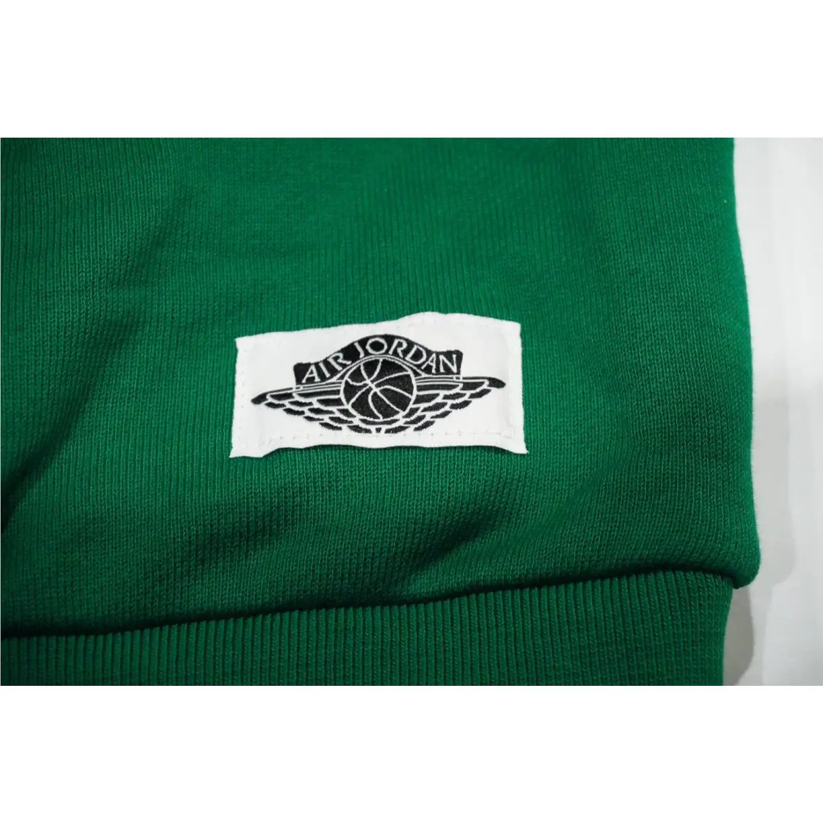 Nike clothing - Wings Classic Crew Neck - Wings Classic Crew Neck - AO0426 891 - Green/Black/White, WAY: Green/Black/White (UPC: 640135547928) 2