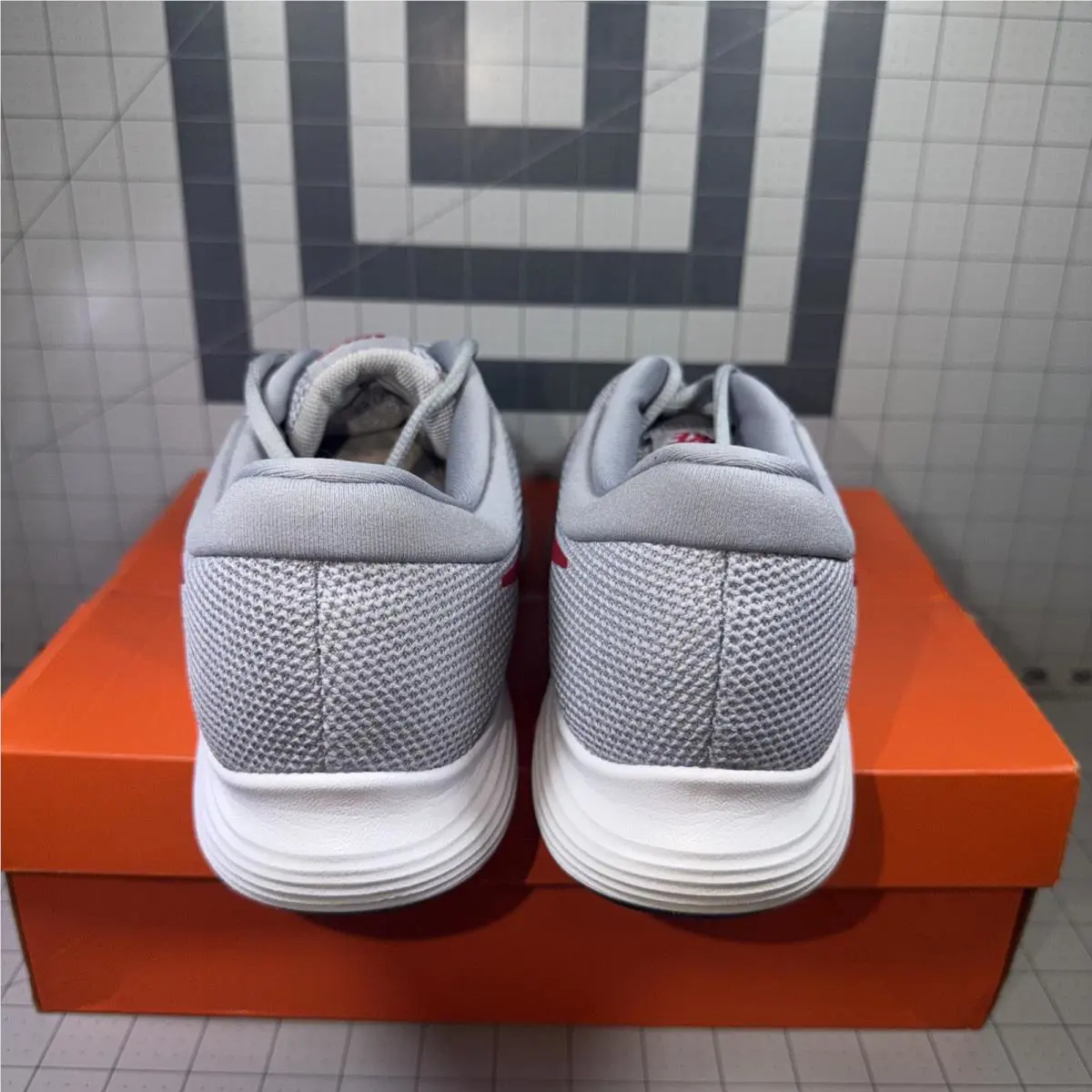 Nike shoes - Nike Revolution 4 - Revolution - Gray 2