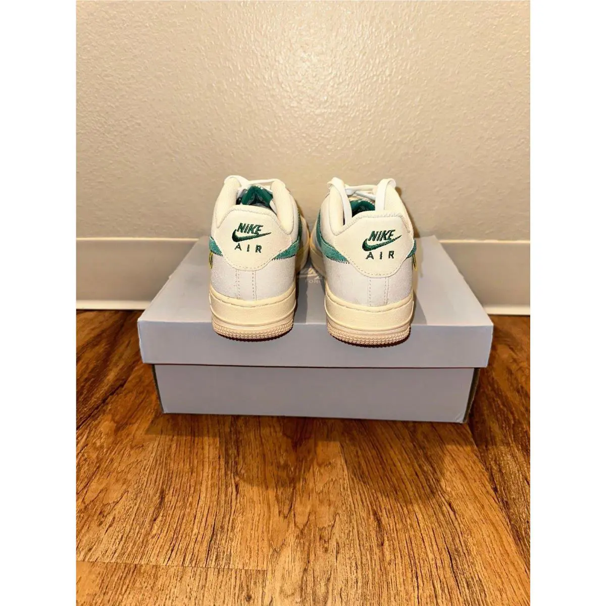Nike shoes - NA - Beige 0