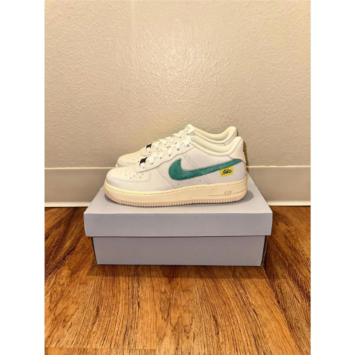 Nike shoes - NA - Beige 1