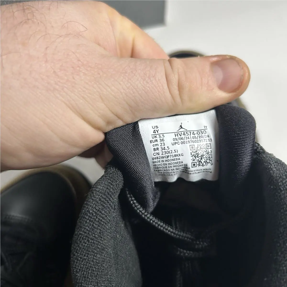 Nike shoes - Air Jordan 9 - Air - Black 5
