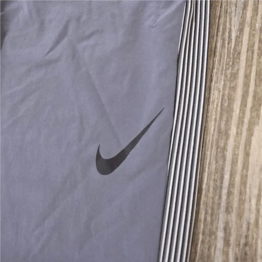 Nike clothing - Gray, Exterior: Multicolor 1