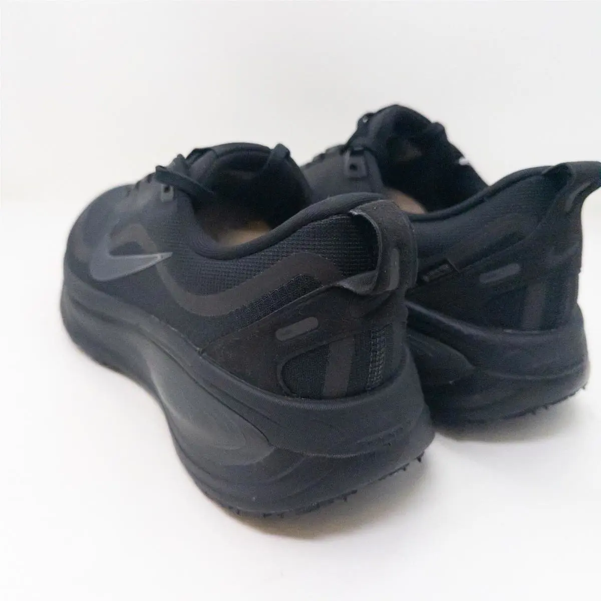 Nike shoes - Nike Vomero 18 - Vomero - HQ7001-001 - Black 2