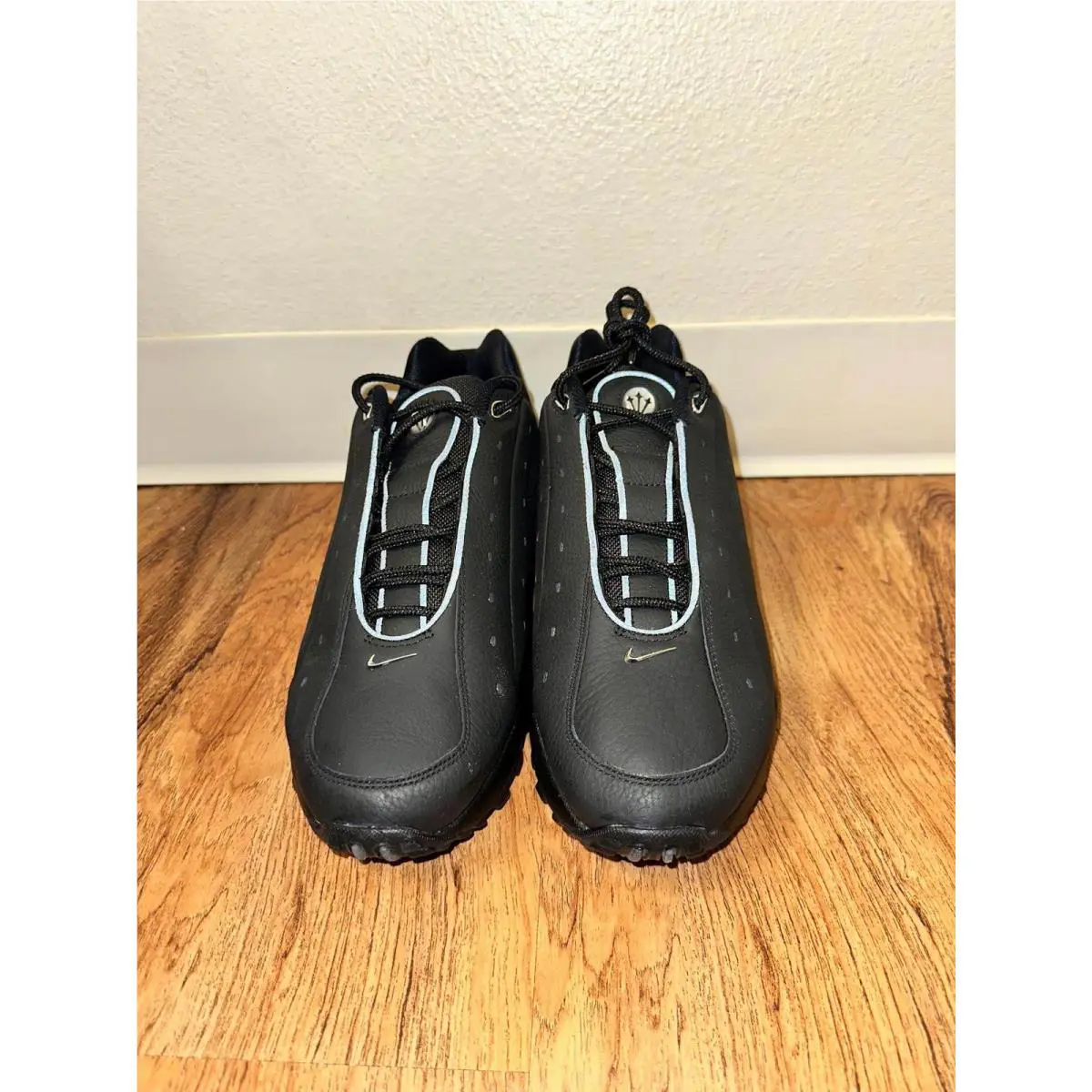 Nike shoes - Black 2