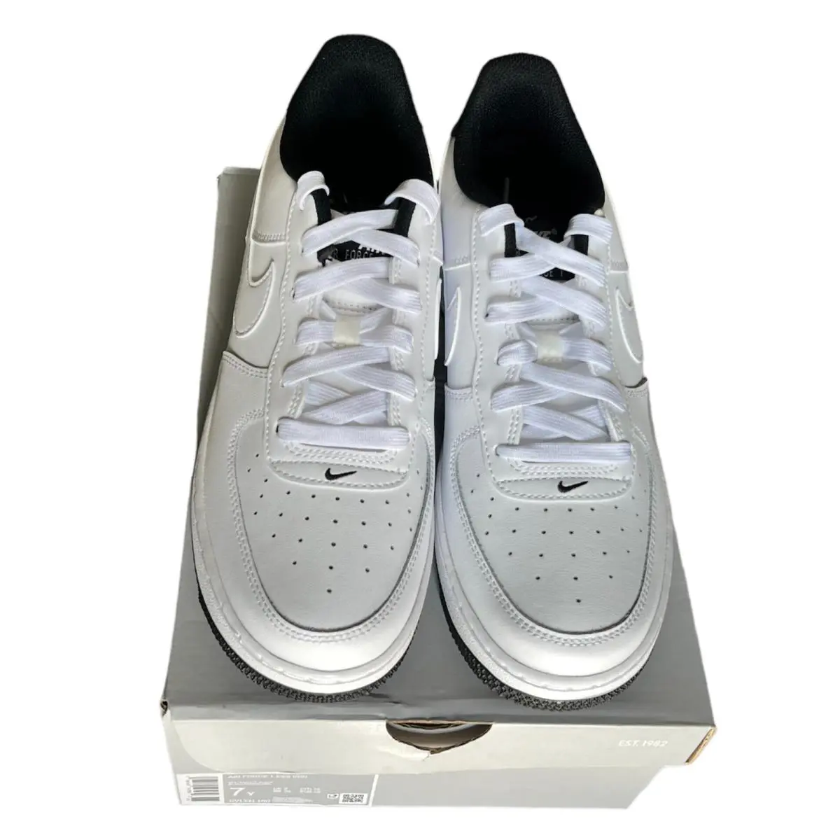 Nike shoes - White Black 0
