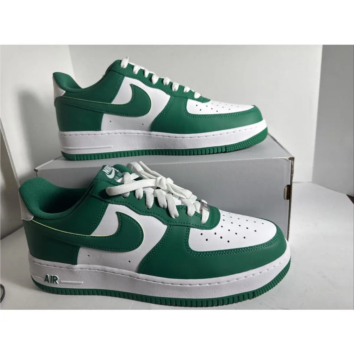 Nike Air Force 1 `07 Shoes White Malachite Green Men`s Size 11 Woman’s 12.5