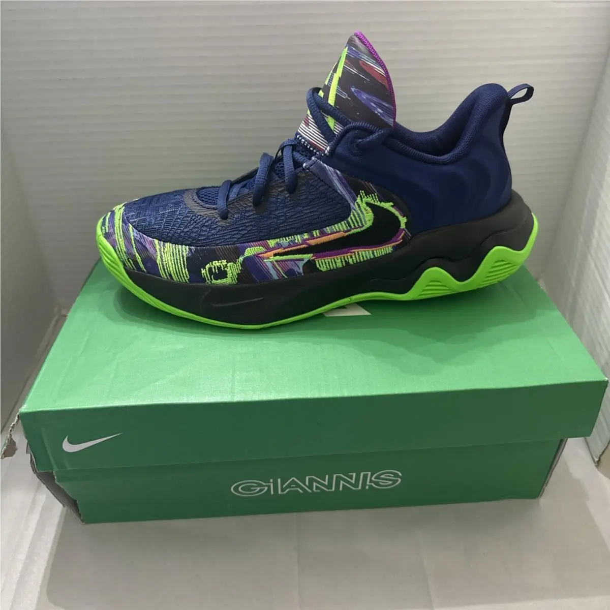 Nike Giannis Immortality 4 Boys 6Y Blue Void/black/green Strike
