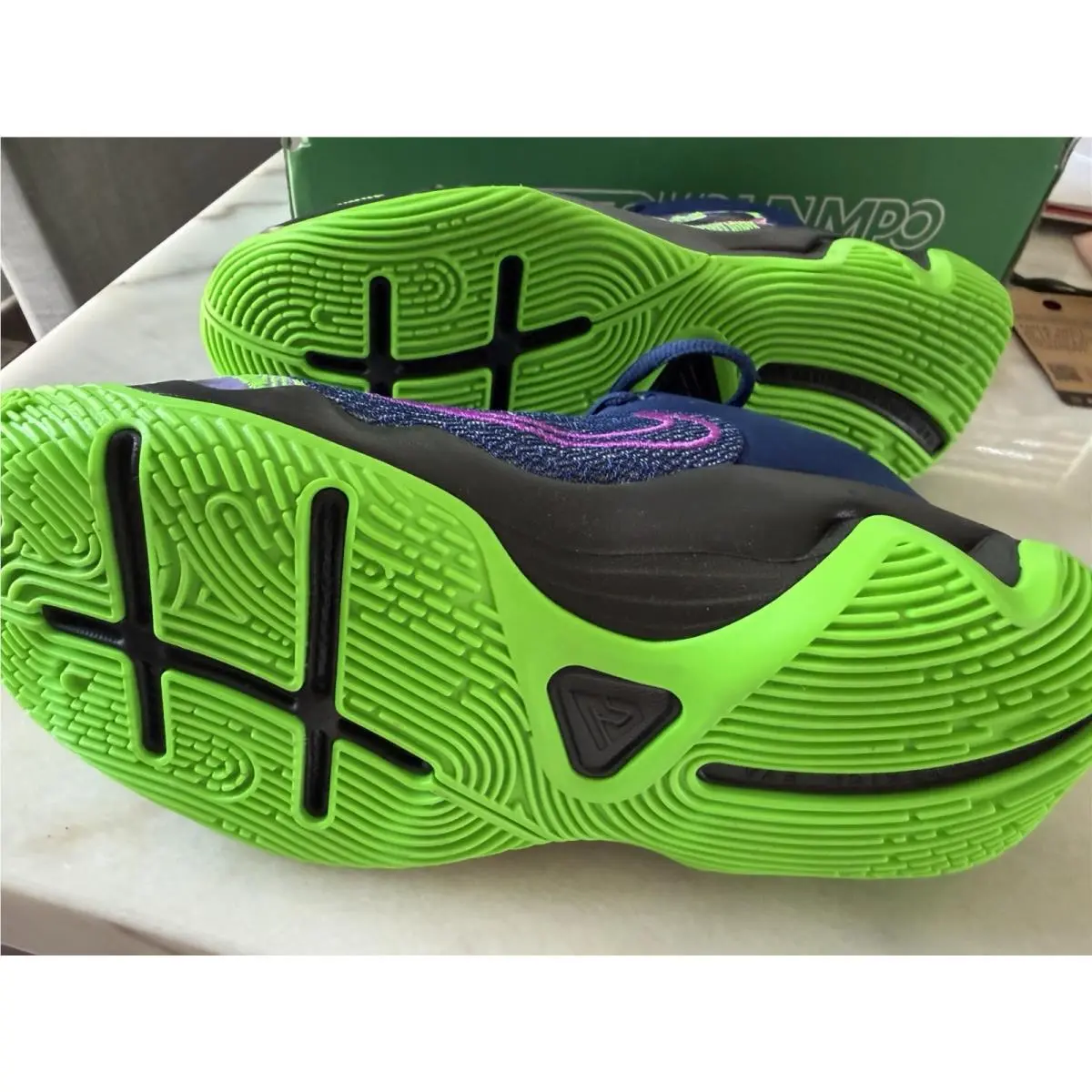 Nike shoes - Giannis Immortality 4 KC (PS) - II0661 400 - Blue, Green, Black (UPC: 0198483586262) 3
