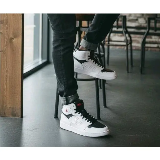 Nike shoes - White/Gym Red-Black (UPC: 193154429114) 0