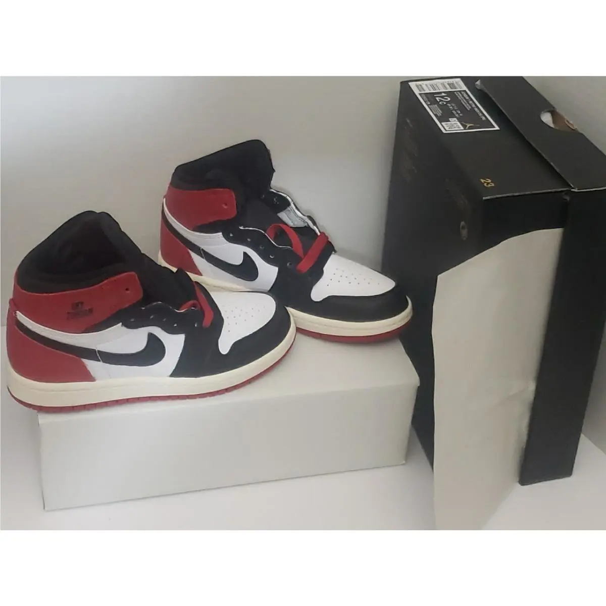 Nike shoes - Jordan 1 - black red white 8