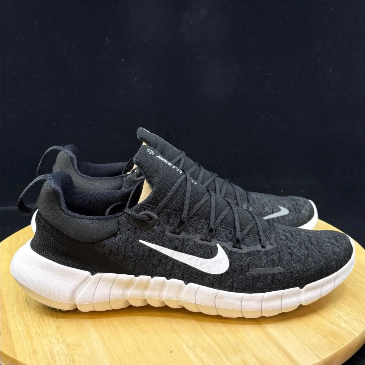 Nike shoes - Black 2