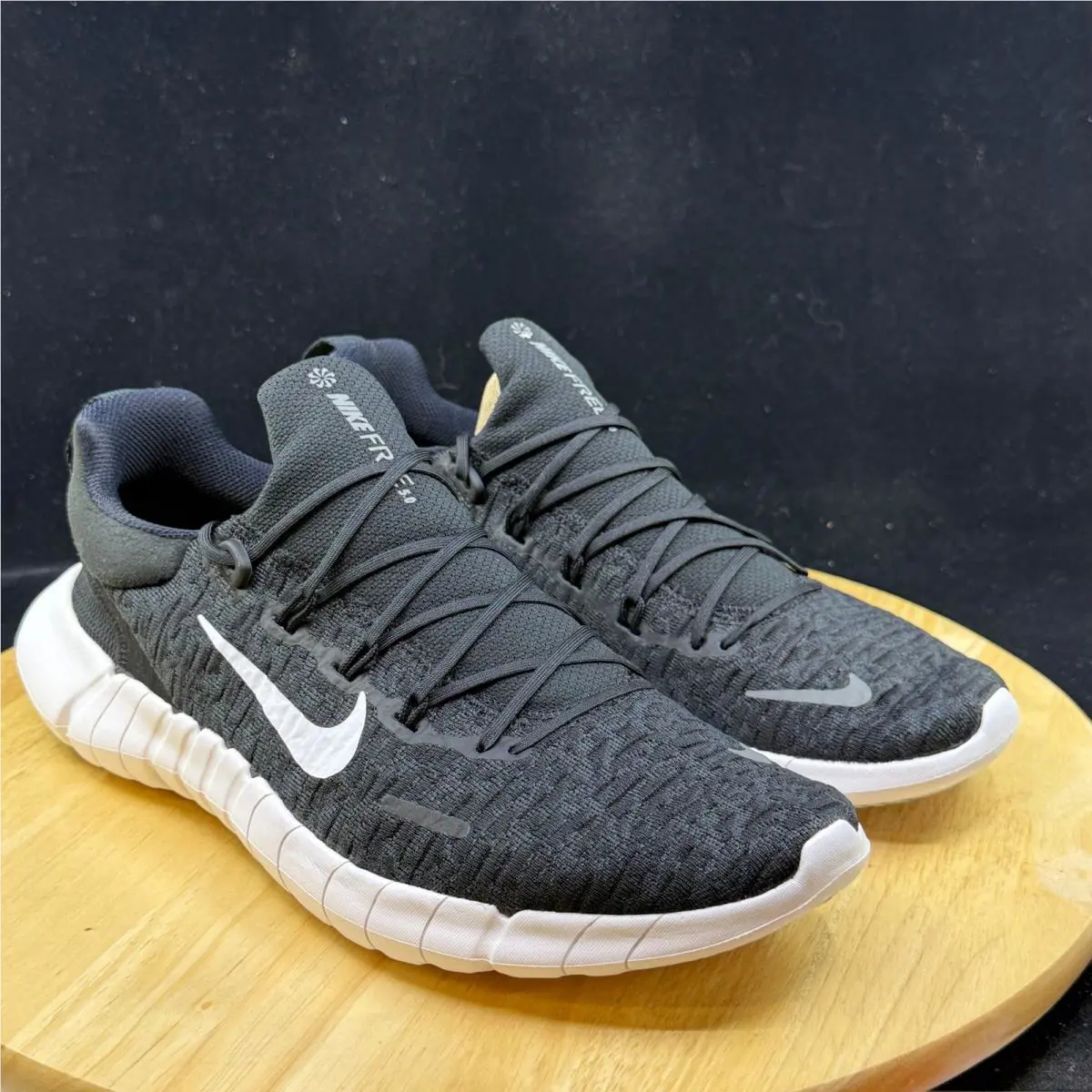 Nike shoes - Black 3