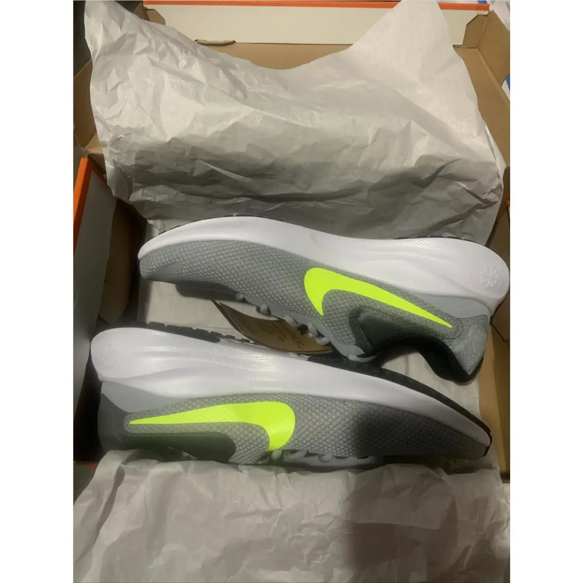 Nike shoes - Nike 7 - Wolf Grey/Volt-Smoke Grey 8
