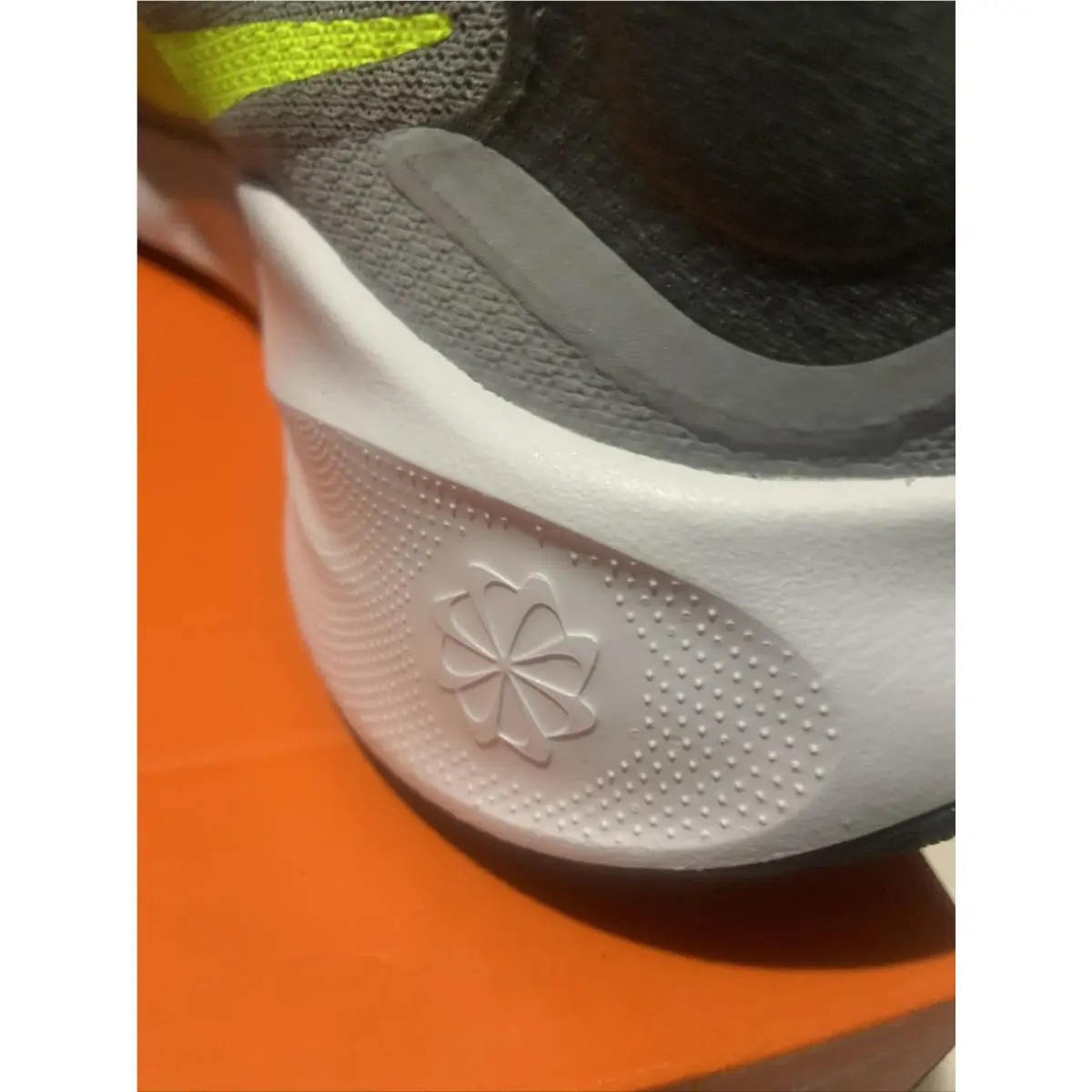 Nike shoes - Nike 7 - Wolf Grey/Volt-Smoke Grey 4