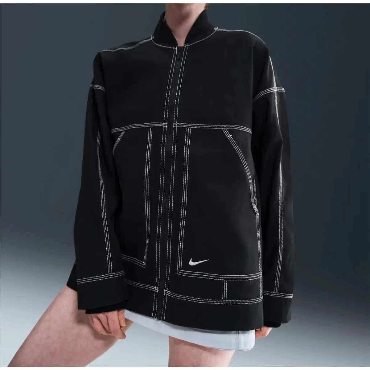 Nike Sportswear Oversized Swoosh Logo Cargo Jacket Women`s sz XL IB2037