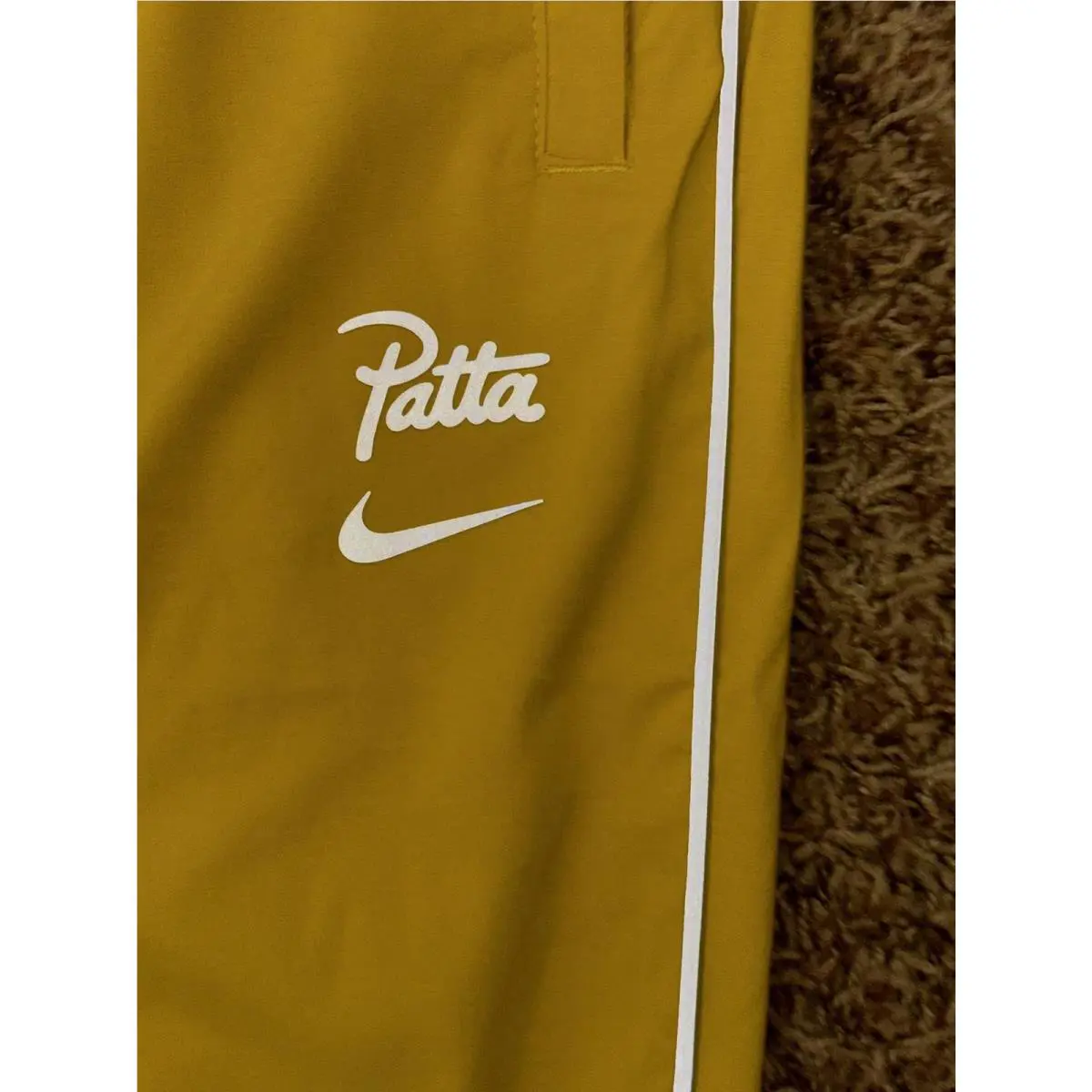 Nike clothing - NA - Yellow 3