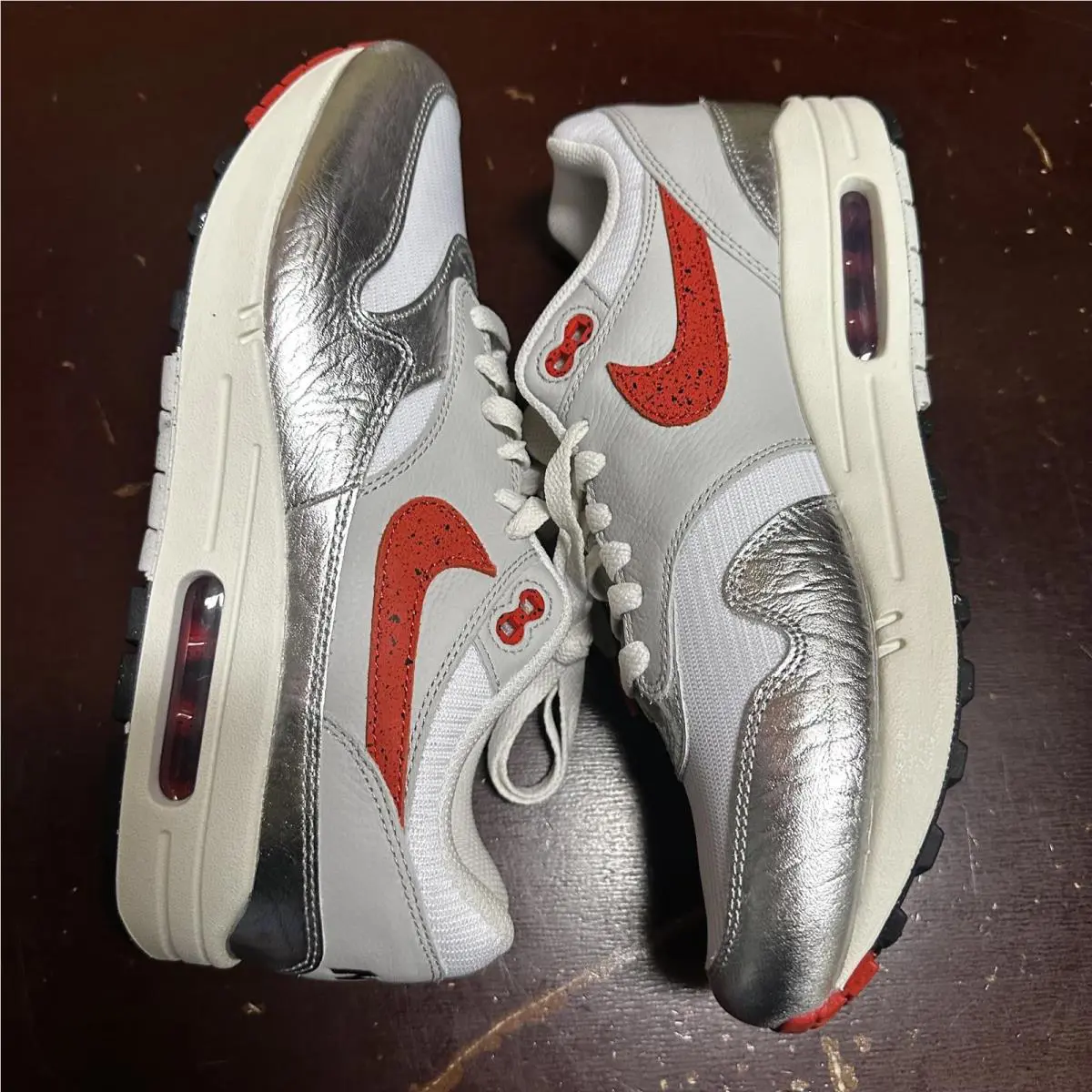 Nike shoes - Red 2