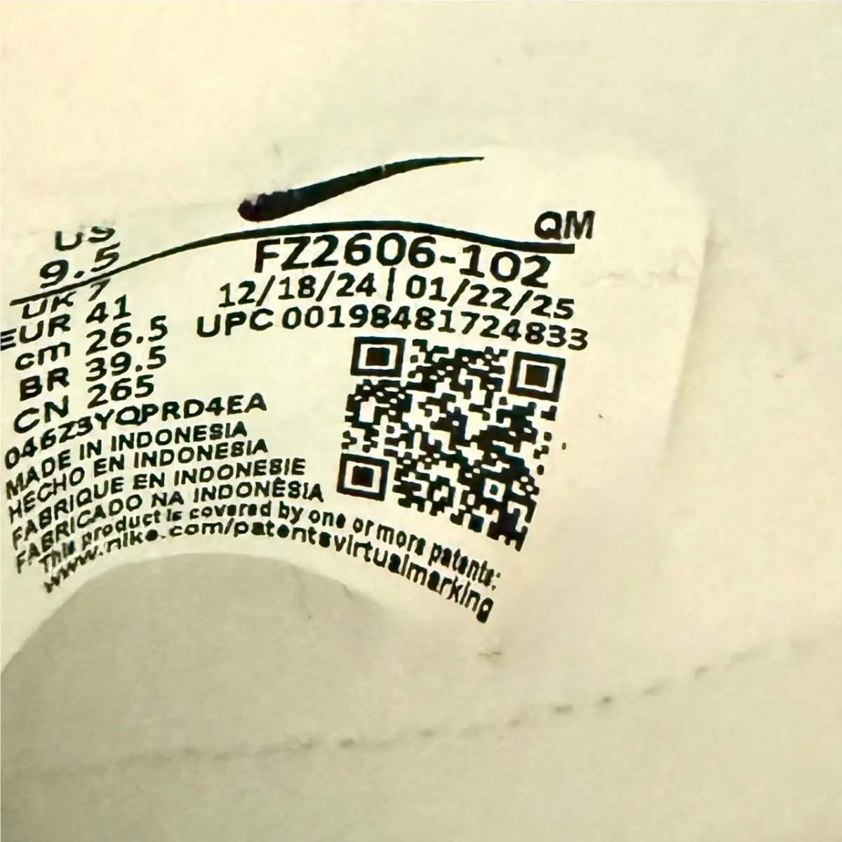Nike shoes - White 5