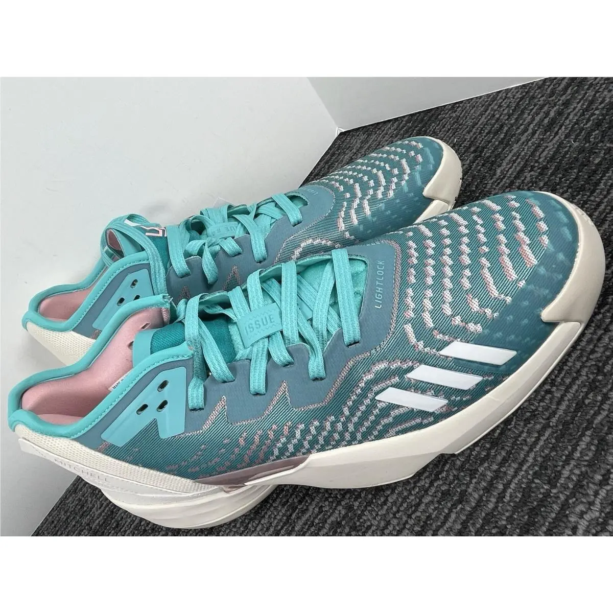 Adidas shoes - adidas D.O.N. Issue - Issue - HR0718 - White 10