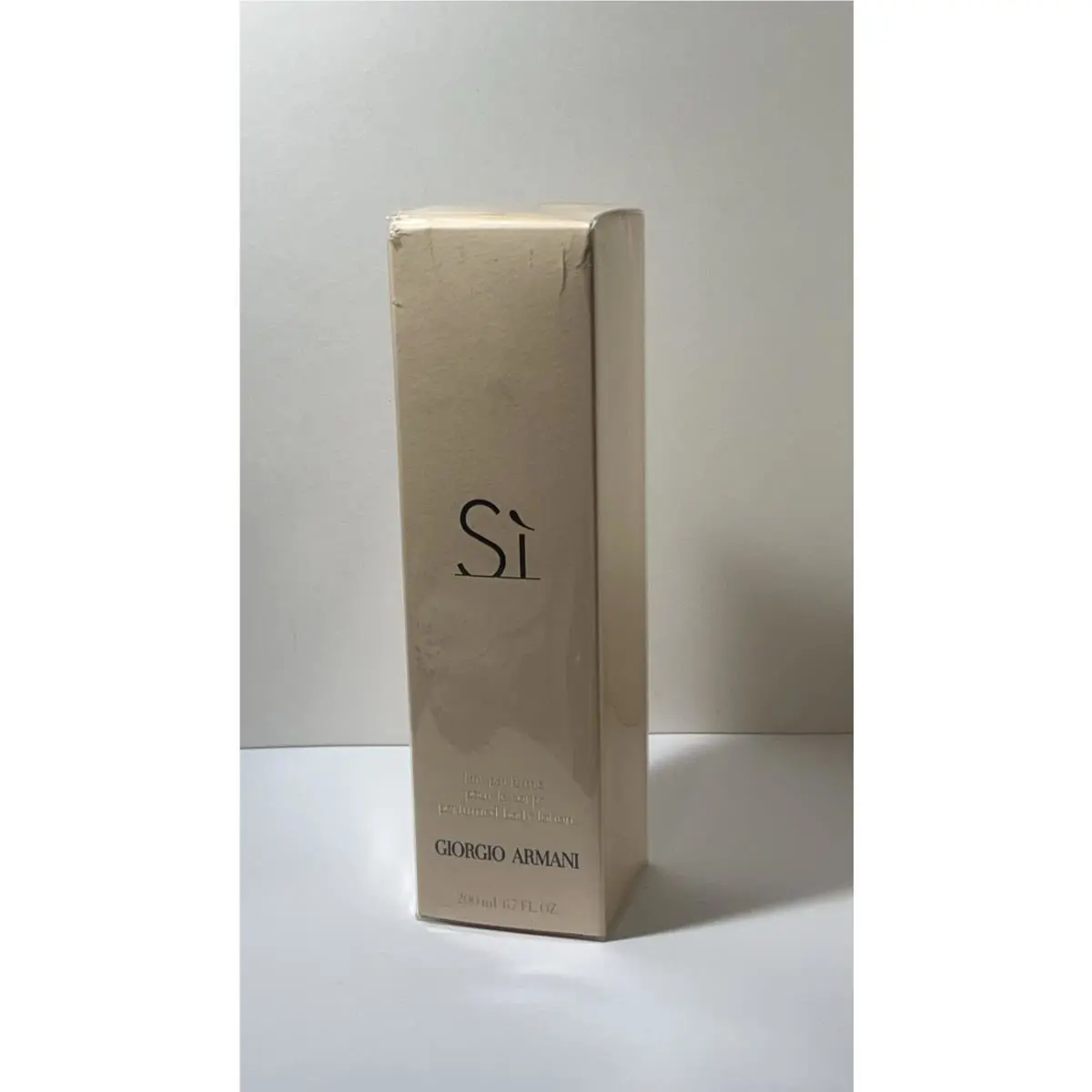 Giorgio Armani Si Moisturizing Perfumed Body Lotion - 6.7 oz / 200 ml