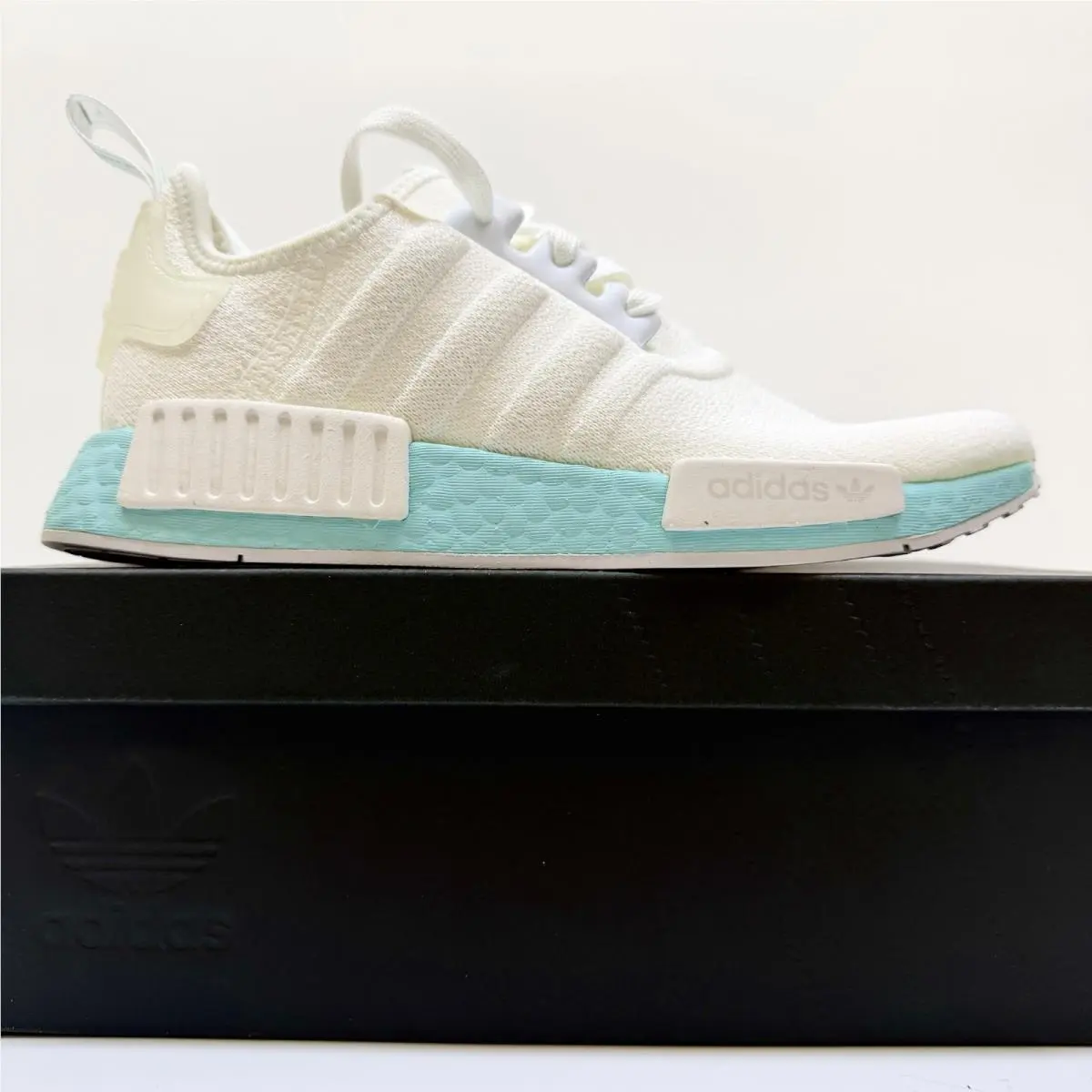 Adidas Women`s NMD_R1 White Pastel Running Shoes 6.5 Sneakers Trainers