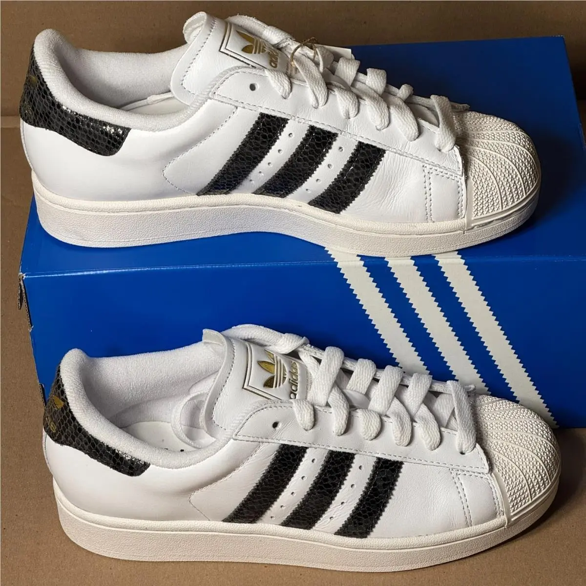 Adidas Superstar – Men’s 8/ Women’s 9.5– White Black Snake Print