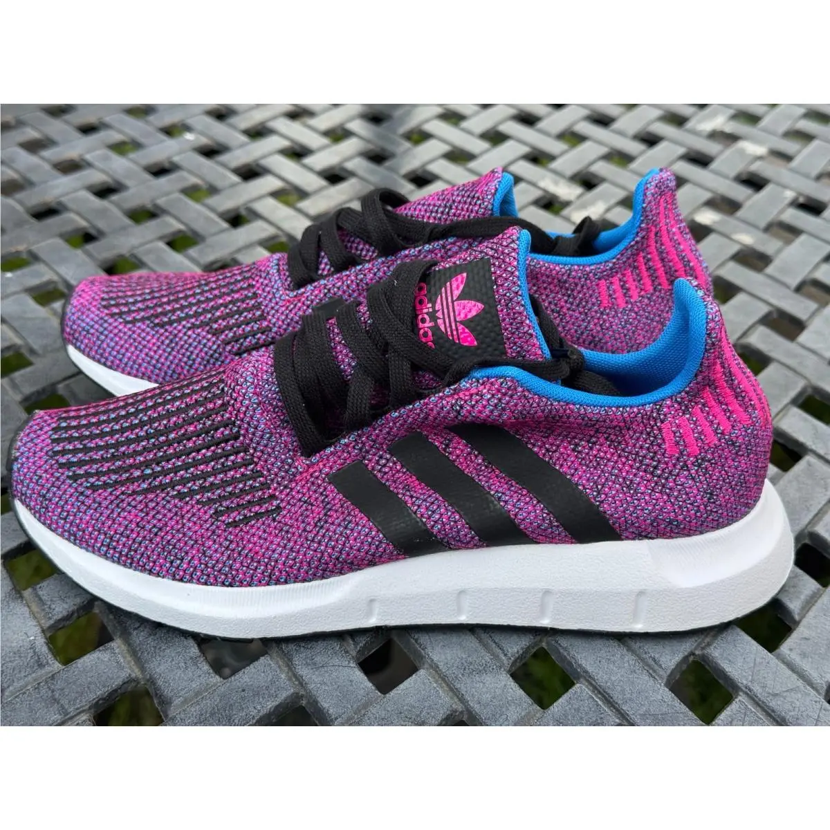 Adidas Swift Run J Women’s Shoes Size 6 Pink Blue