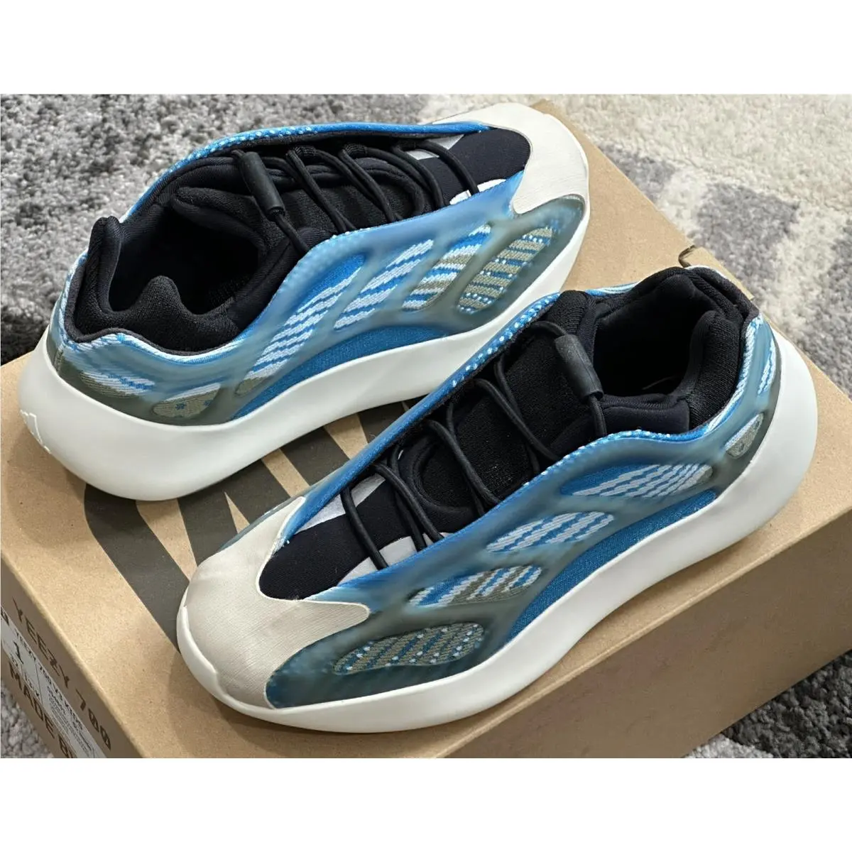 Adidas shoes - adidas Yeezy 700 V3 - Yeezy - G54851 - Multicolor 1
