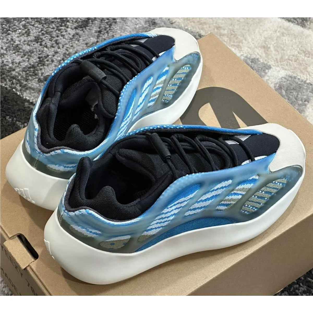 Adidas shoes - adidas Yeezy 700 V3 - Yeezy - G54851 - Multicolor 3