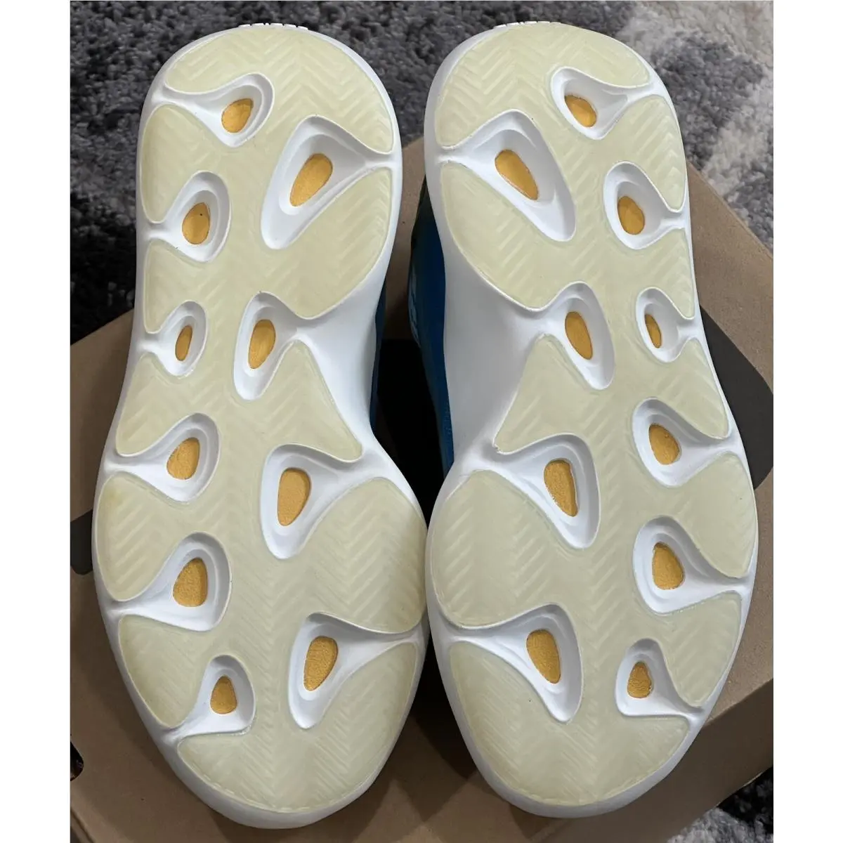 Adidas shoes - adidas Yeezy 700 V3 - Yeezy - G54851 - Multicolor 4