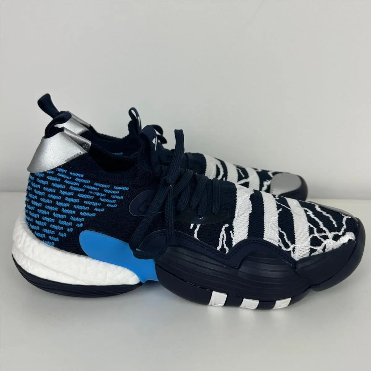 Adidas Mens Trae Young 2.0 Lightning Legend Ink Blue Basketball Shoes 10.5