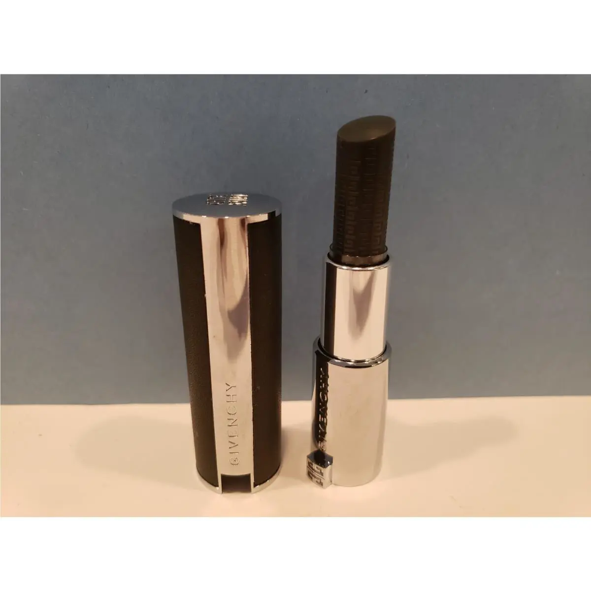 Givenchy Le Rouge Interdit Baume 10 Nwob