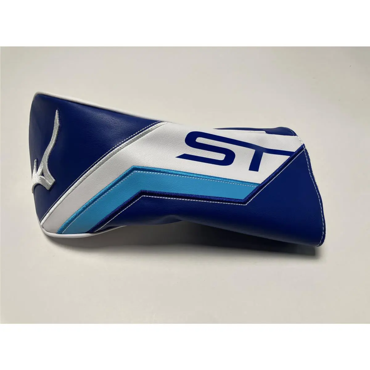 Mizuno  - ST-MAX 230 9
