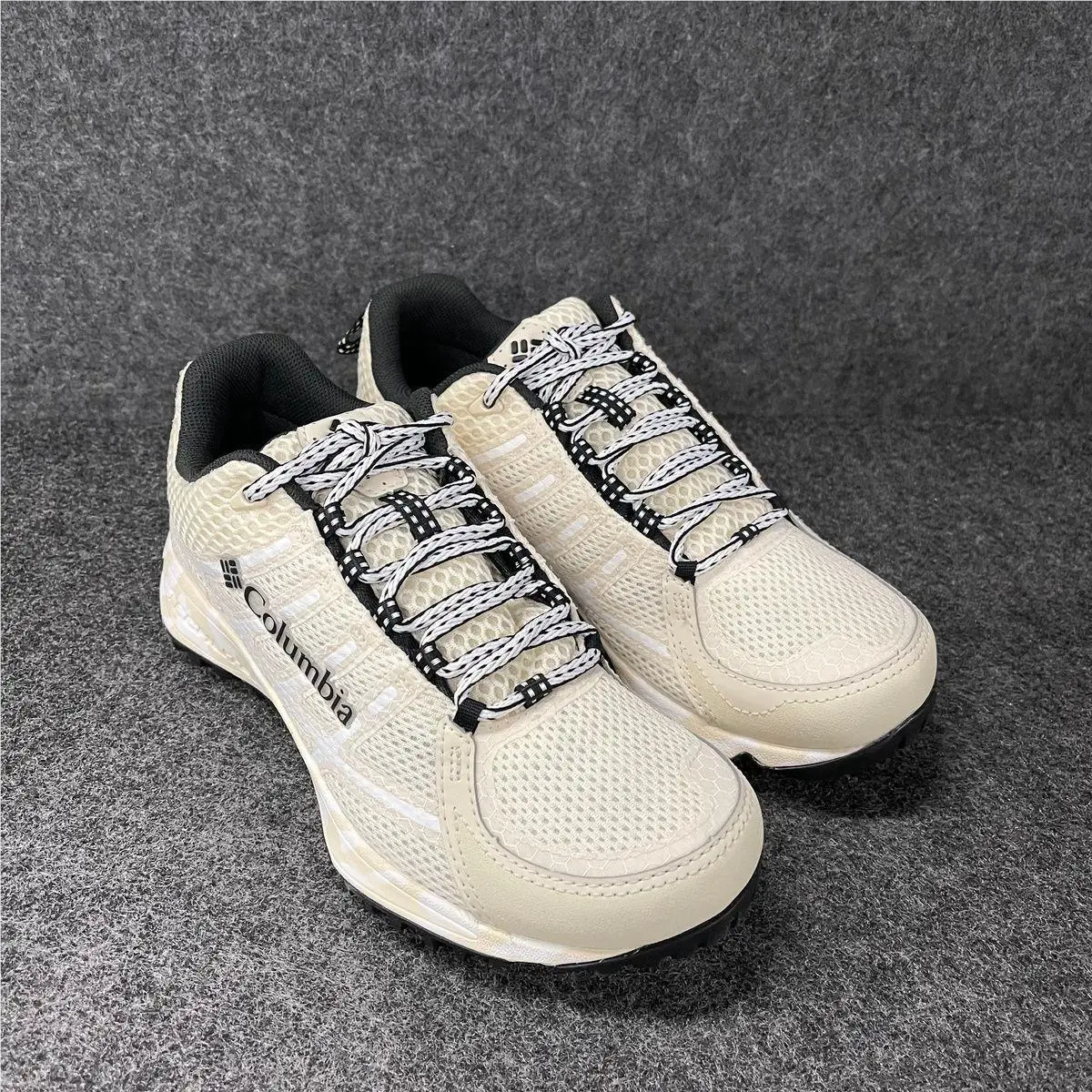Columbia Junction Hollow FS Outdry Shoes Women`s Size US 6.5 Chalk
