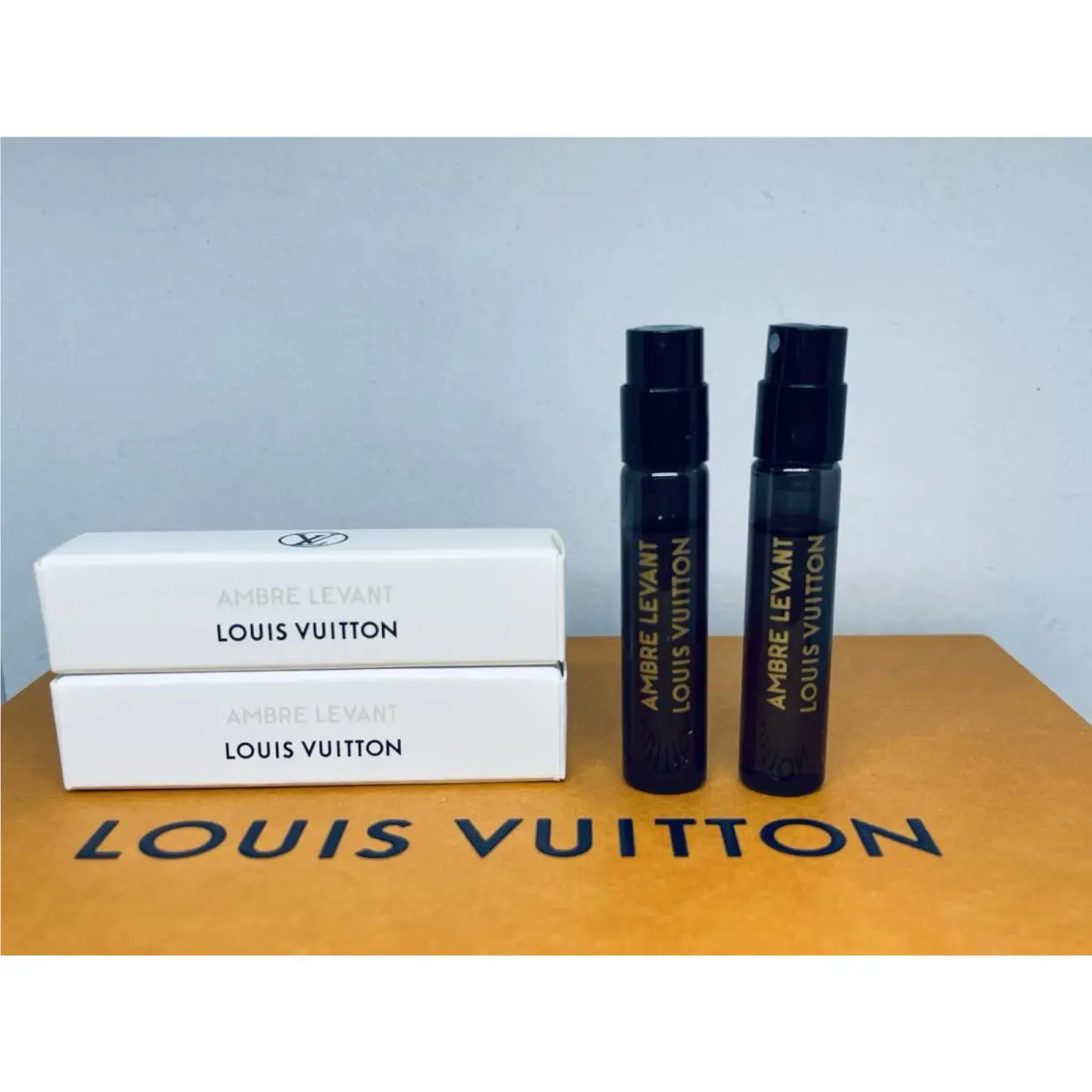 2 Louis Vuitton Ambre Levant Eau De Parfum Sample Spray 2ml/0.06oz