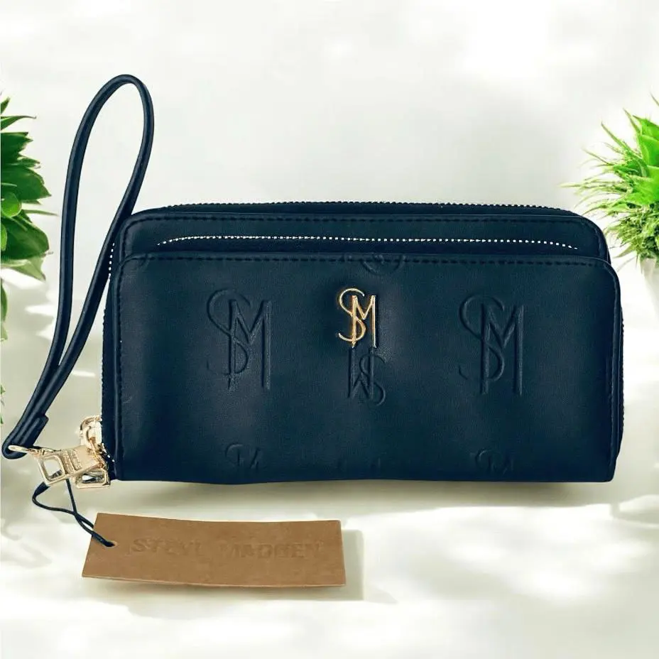 Steve Madden Gorgeous Bbenni Black Gold Zip All Around Wristlet Wallet