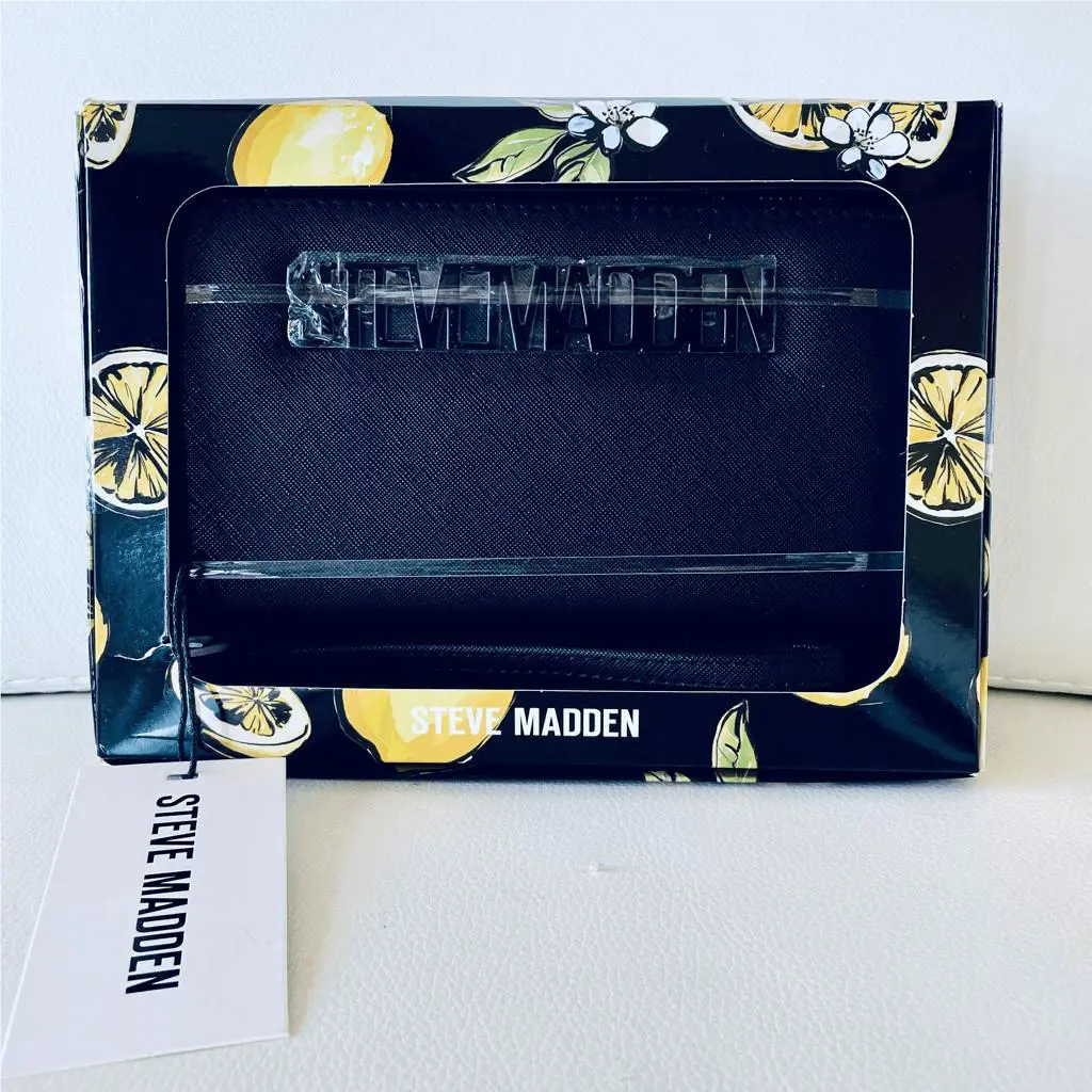 Gorgeous Steve Madden Bzipeee Black Zip All Around Wristlet Wallet Lemon Box
