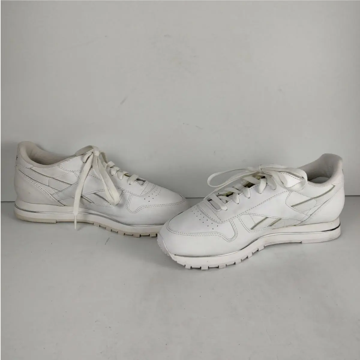 Reebok shoes - White 1