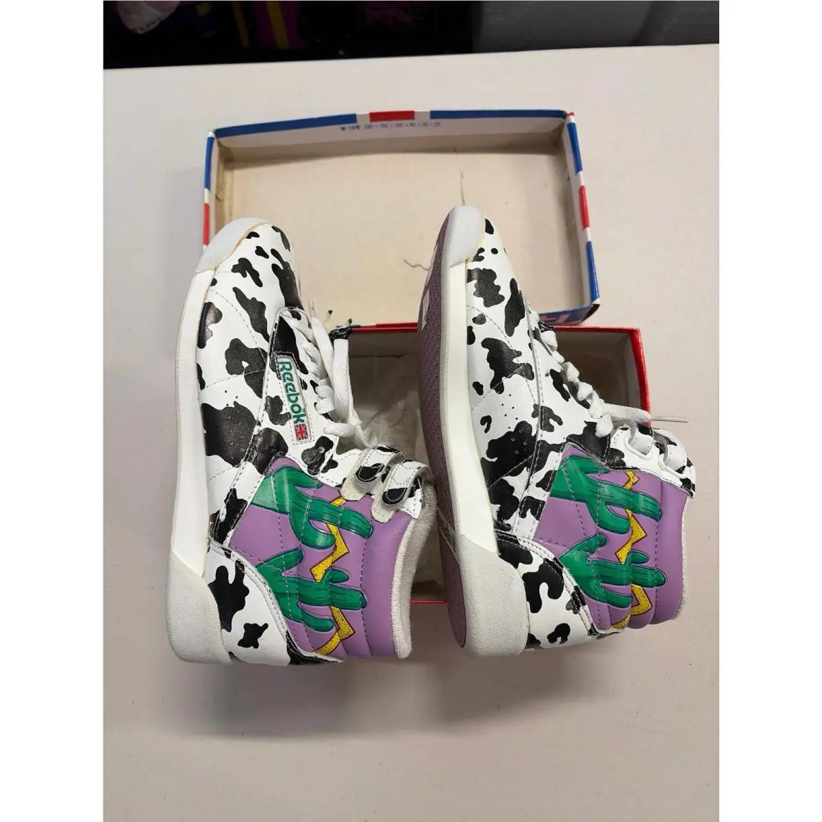 Reebok shoes - White 1