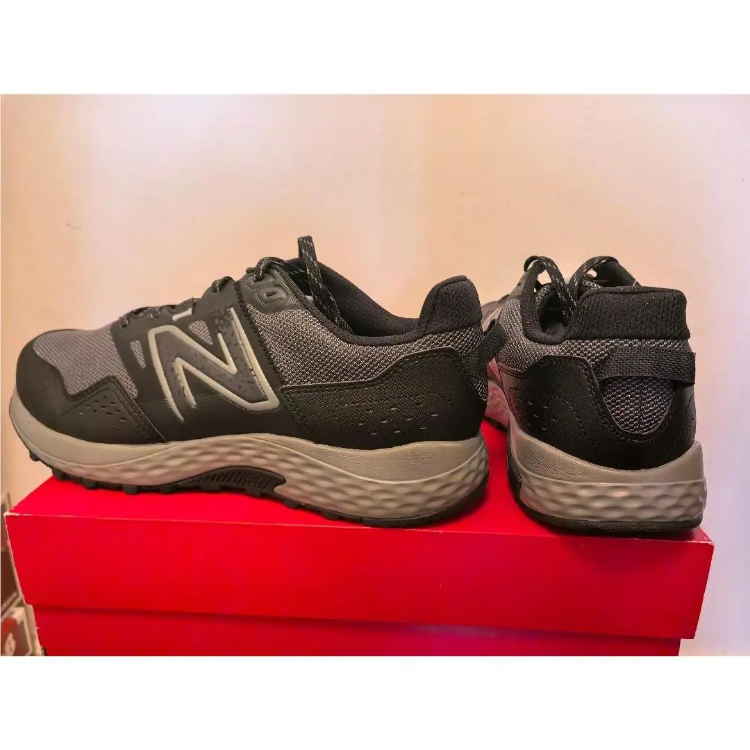 New Balance shoes - Main: Black 2