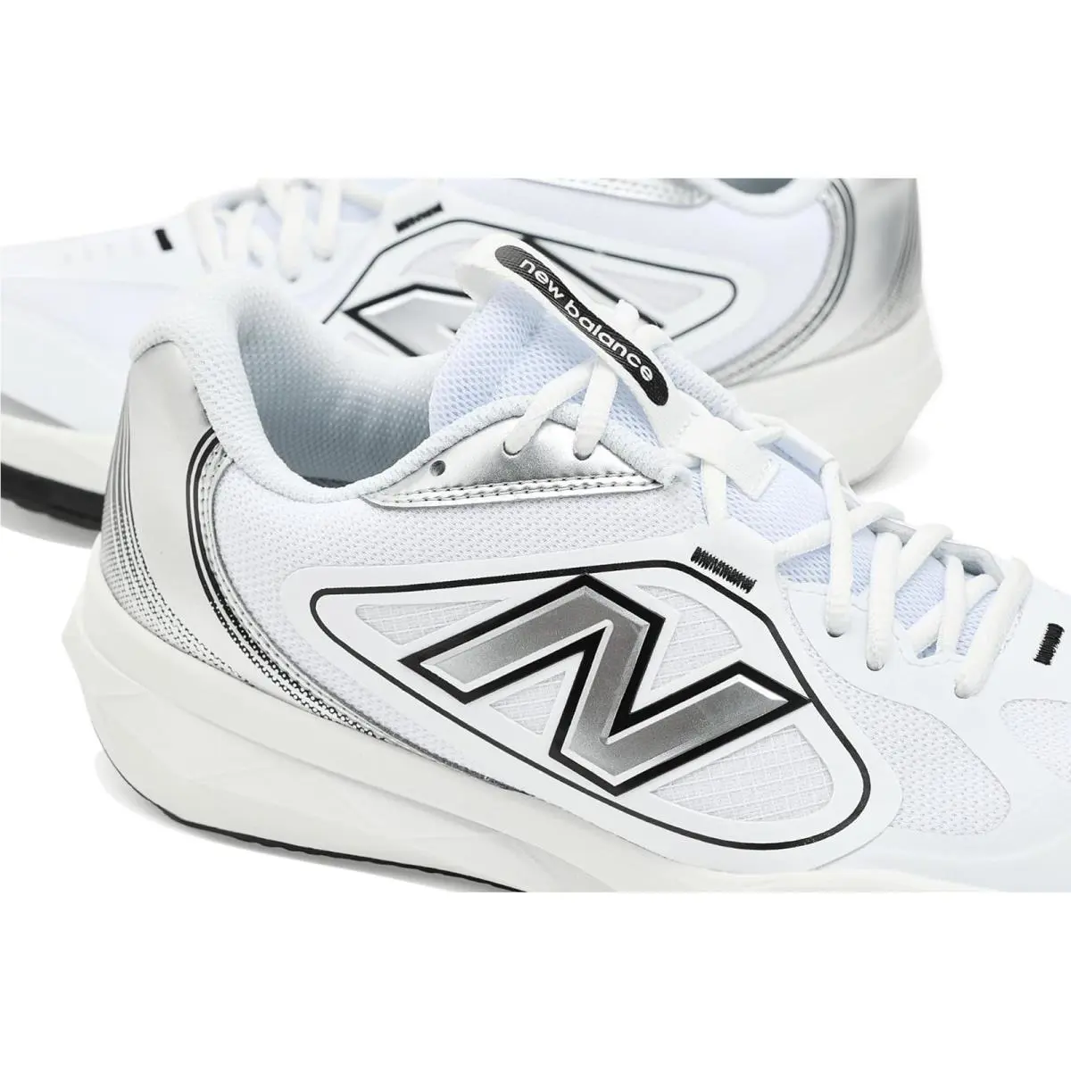 New Balance shoes - NB White/Black 4